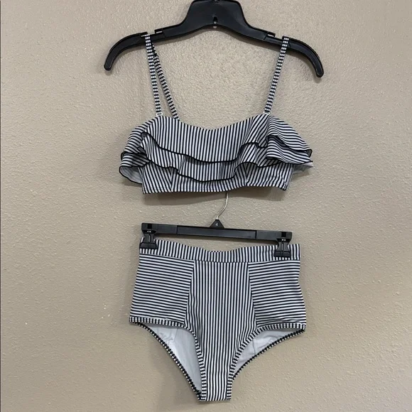 NWOT High Waisted Bikini Ruffle Stripped Removable Straps Swimsuit Bathing Suit - Picture 2 of 3